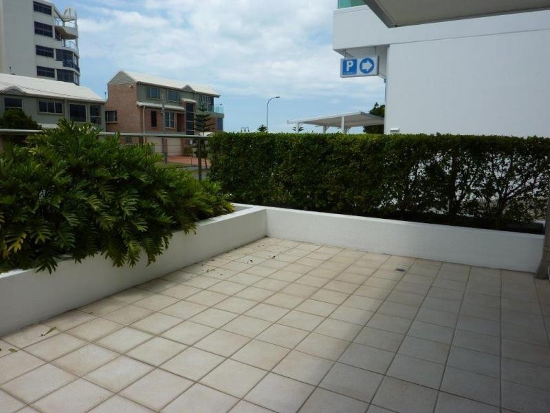 300 Marine Parade, Labrador QLD 4215