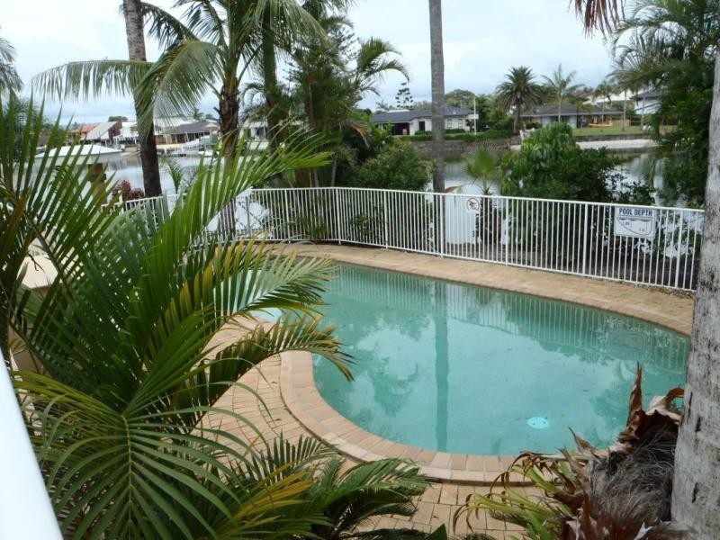 19 Taylor Street, Biggera Waters QLD 4216