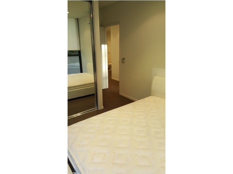 */2 Aqua Street, Southport QLD 4215