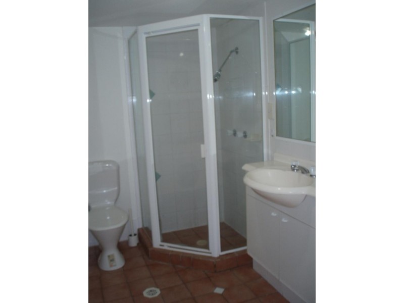 15/10 Genoa Street, Surfers Paradise QLD 4217