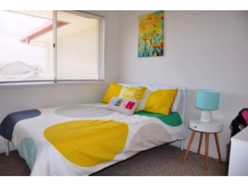 10/20 St Kevins Ave, Benowa QLD 4217