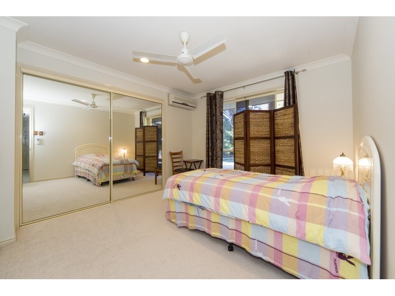 15 Arlene Park Terrace, Monterey Keys, Helensvale QLD 4212