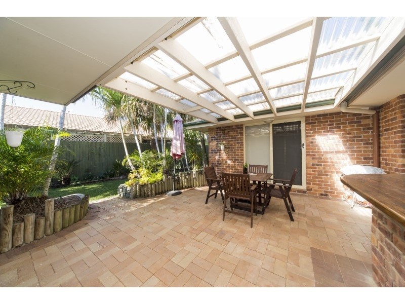 15 Arlene Park Terrace, Monterey Keys, Helensvale QLD 4212