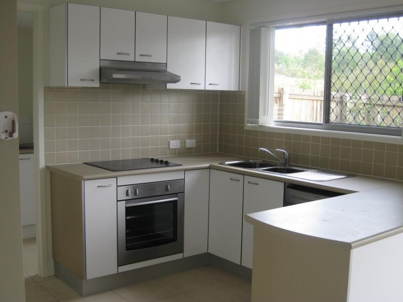 &/30 Carmarthen Circuit, Pacific Pines QLD 4211