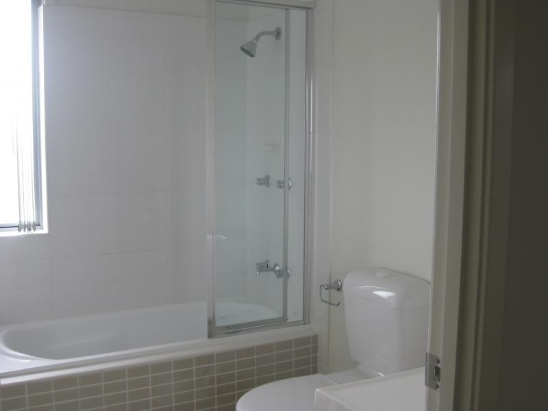 &/30 Carmarthen Circuit, Pacific Pines QLD 4211