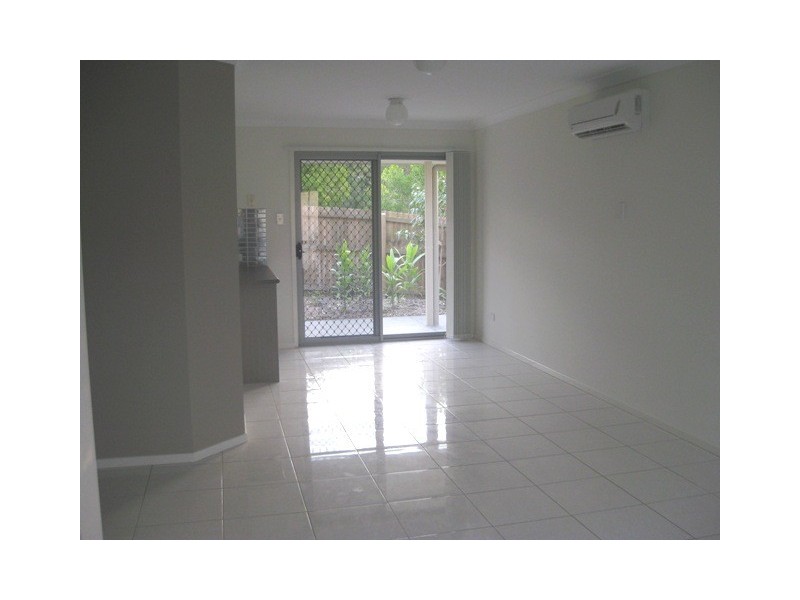 &/30 Carmarthen Circuit, Pacific Pines QLD 4211