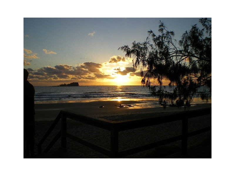 2/5 Suzanne Close, Mudjimba QLD 4564