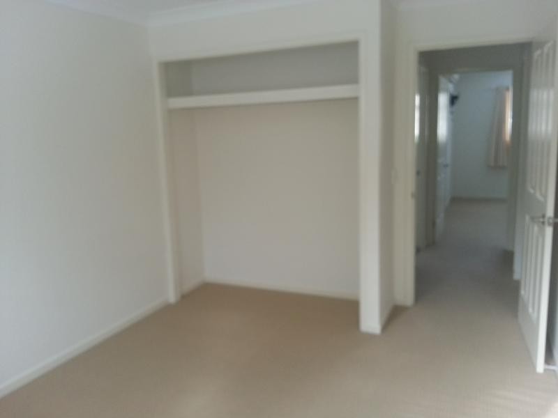 2/4 Chantrill Ave, Nerang QLD 4211