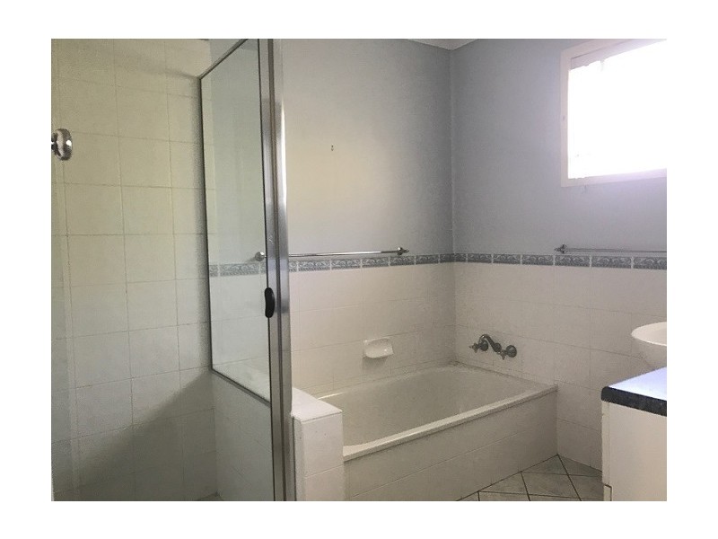 28 Fernshaw St, Macgregor QLD 4109