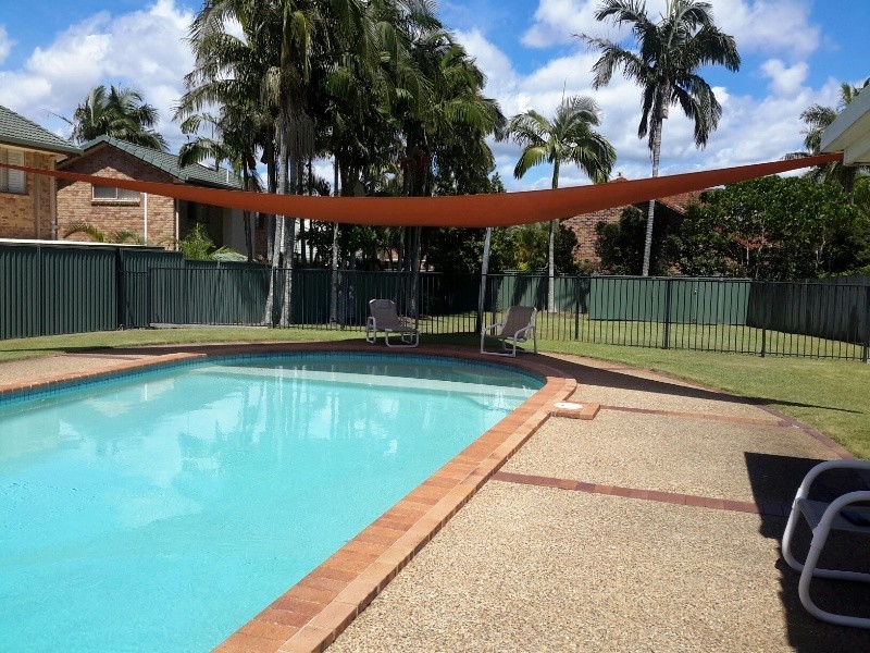 278 Oxley Dr, Runaway Bay QLD 4216