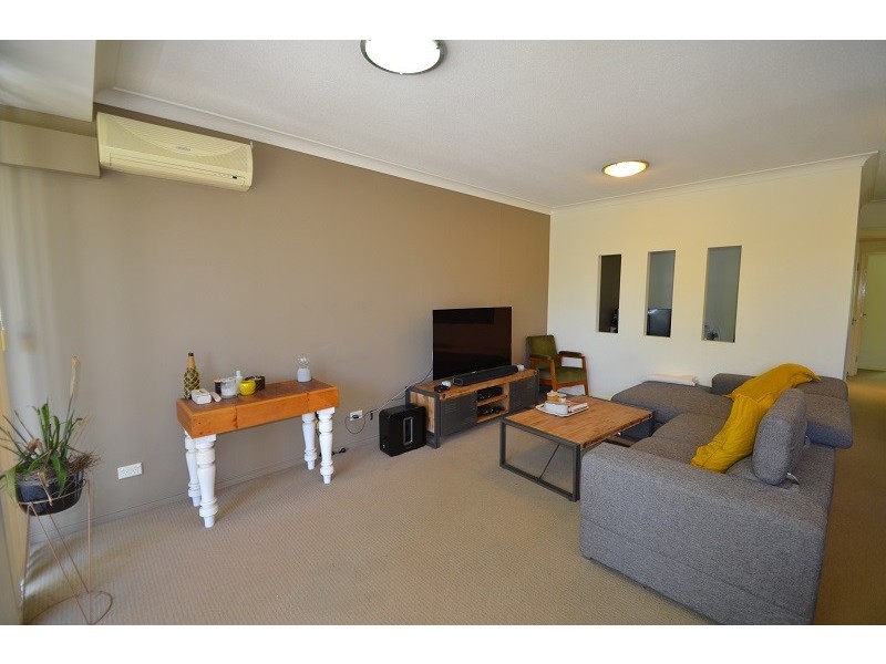 13 Bright Avenue, Labrador QLD 4215