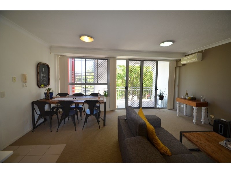 13 Bright Avenue, Labrador QLD 4215