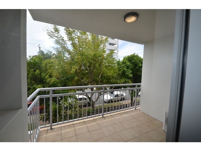 13 Bright Avenue, Labrador QLD 4215