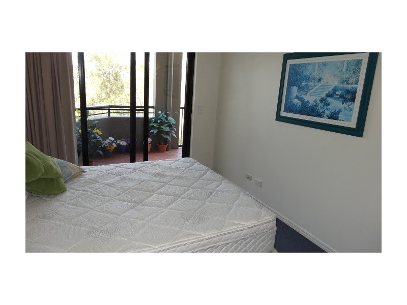 36/1 Great Hall Dve, Nobby Beach QLD 4218