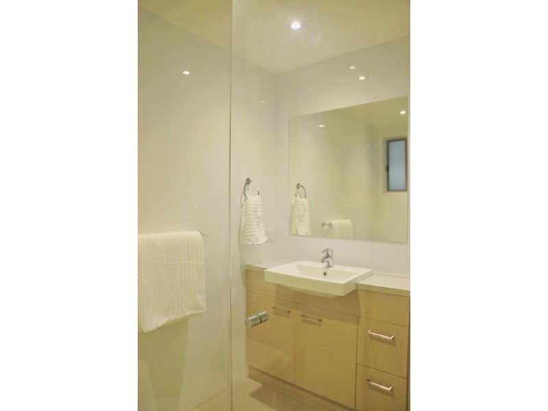 204/23 Robinson Place, Kelvin Grove QLD 4059