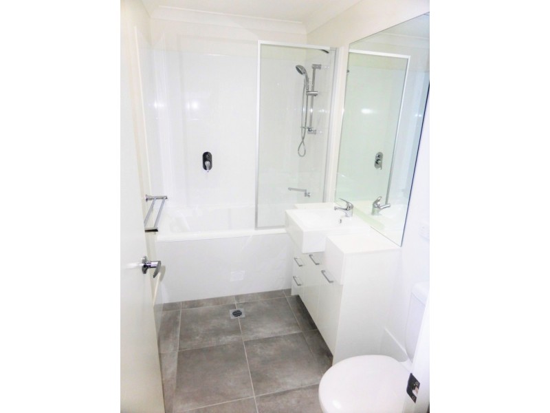 33/179 LAST ONE IN THIS STYLE AND LUXURY FROM EMINENCE MANAGEMENT WELLCOME ALL AND THANKS ALL WHO VISITED U, Bridgeman Downs QLD 4035