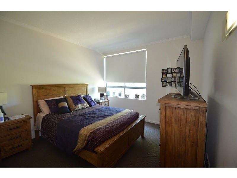 28 Bayview St, Runaway Bay QLD 4216