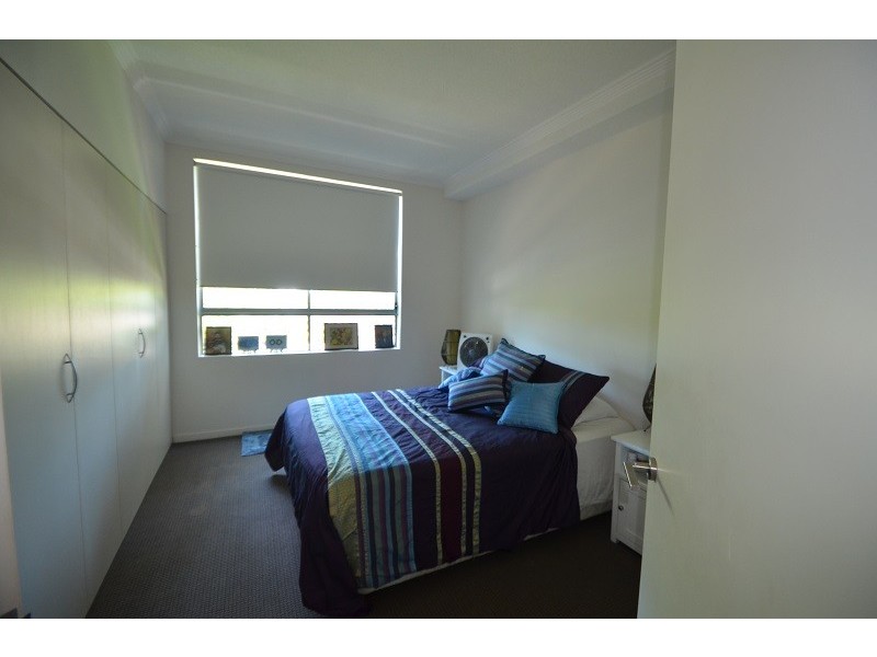 28 Bayview St, Runaway Bay QLD 4216