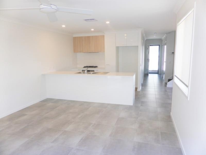 24/4 WEEKS BOND FREE, Bridgeman Downs QLD 4035