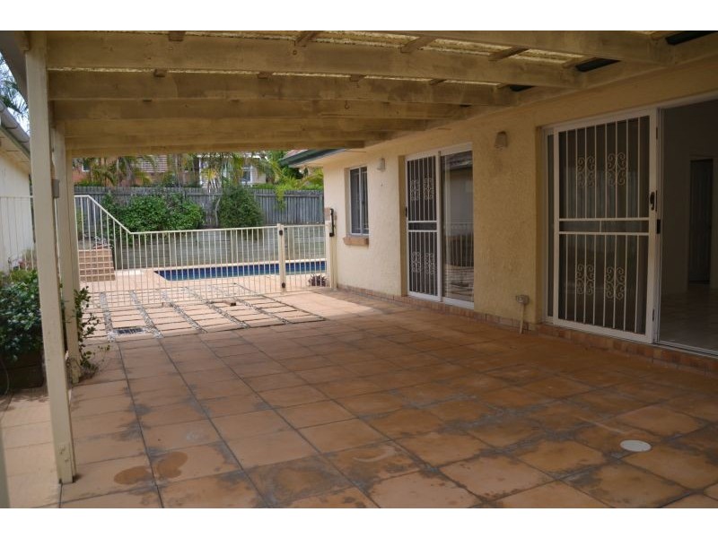 Holland Park QLD 4121