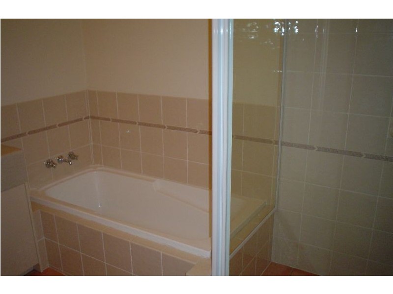 18/27 Camille Crescent, Wynnum West QLD 4178