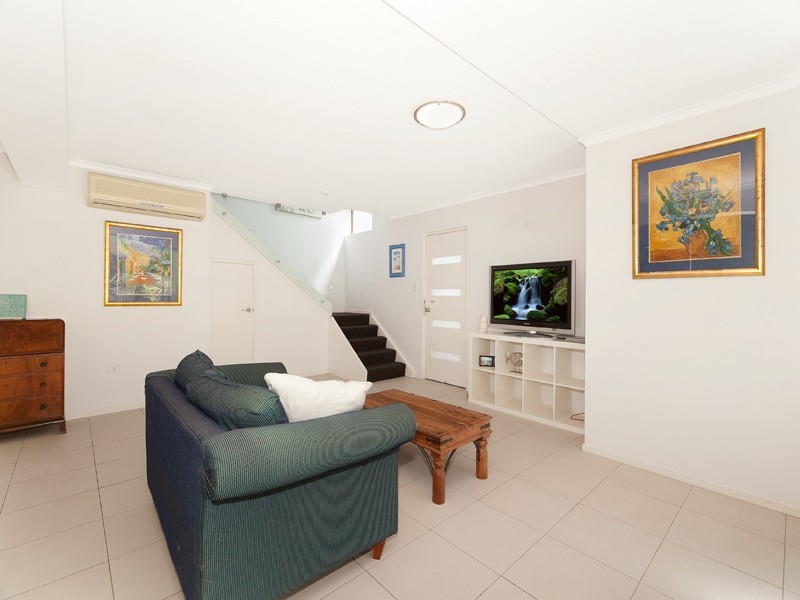 20 Skew Street, Sherwood QLD 4075