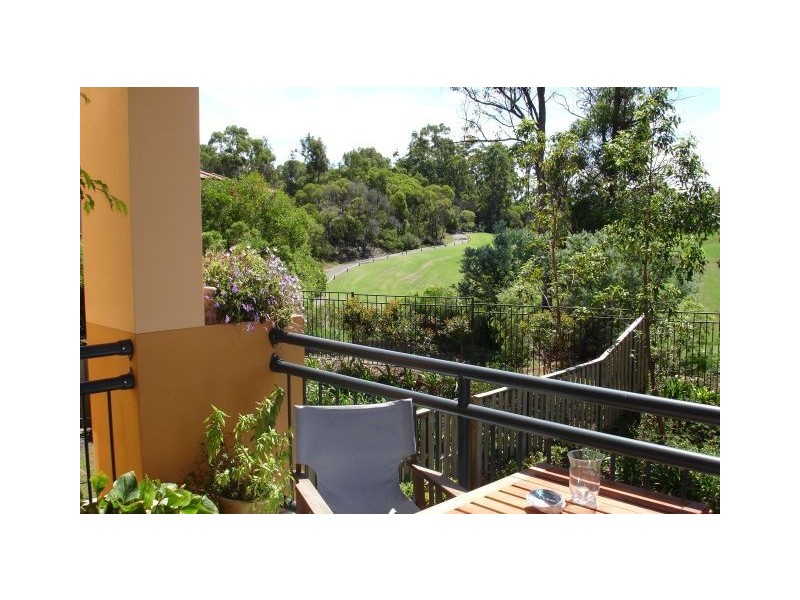 12/1 Geraldton Drive, Robina QLD 4226