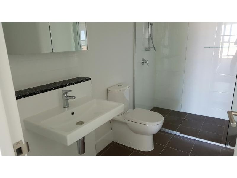 @/2729 GOLDCOAST HIGHWAY, Broadbeach QLD 4218