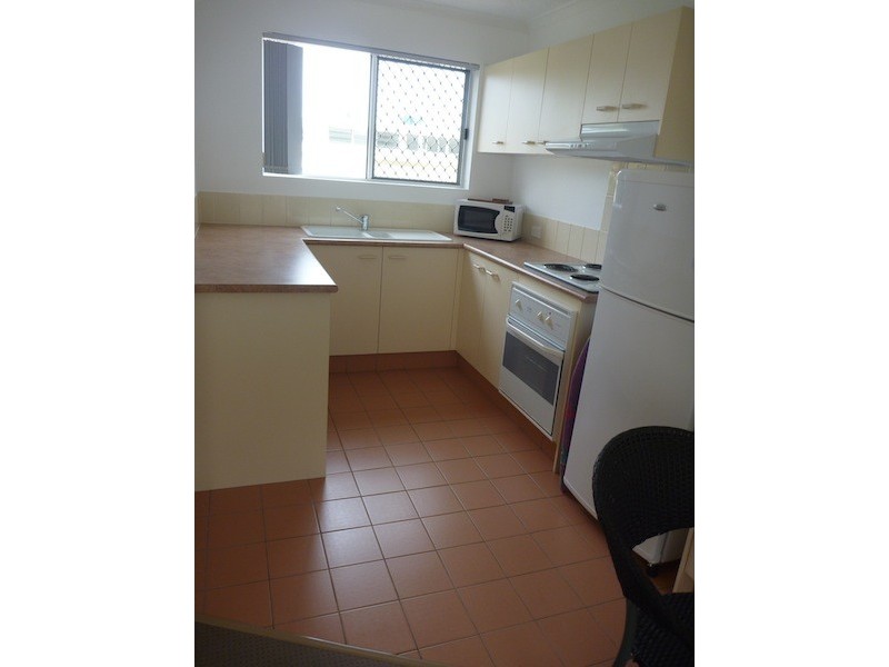 14/4 Adori Street, Chevron Island QLD 4217