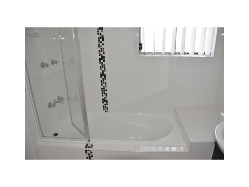 Pacific Pines QLD 4211