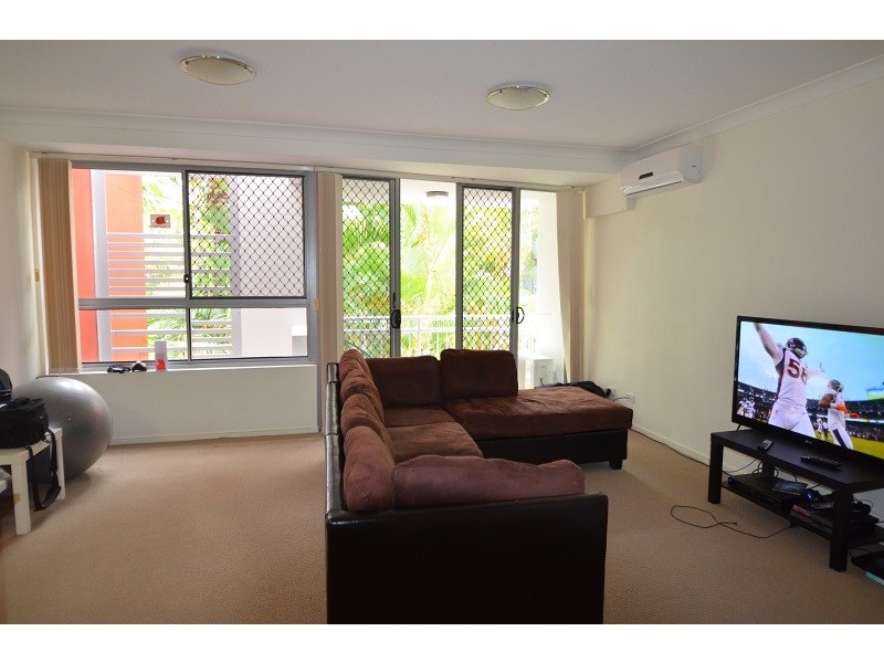 13 Bright Avenue, Labrador QLD 4215