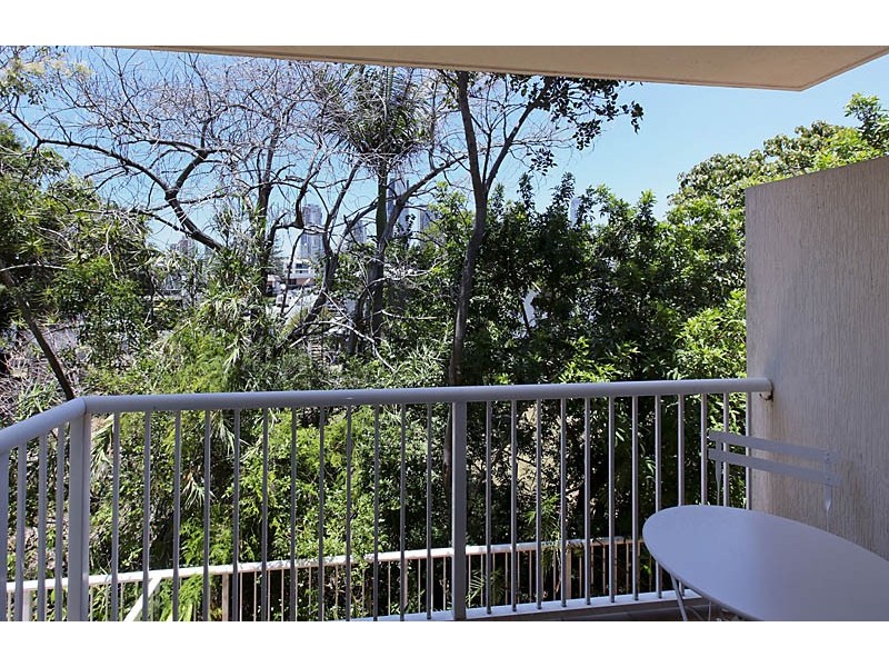 12/3-5 Anembo St, Chevron Island, Surfers Paradise QLD 4217