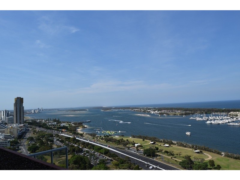 30/1 Como Crescent, Southport QLD 4215