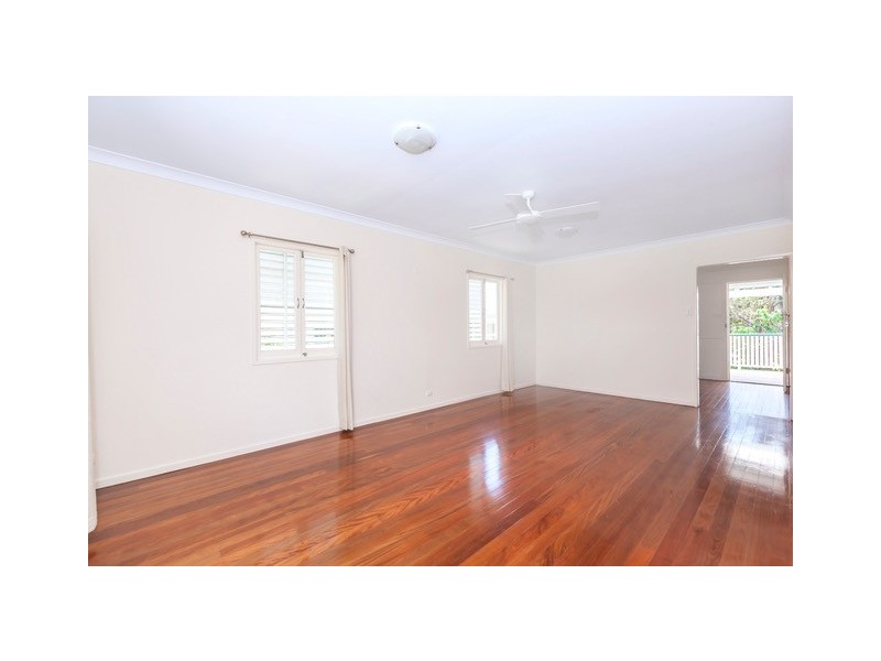 32 a Curwen Tce, Chermside QLD 4032
