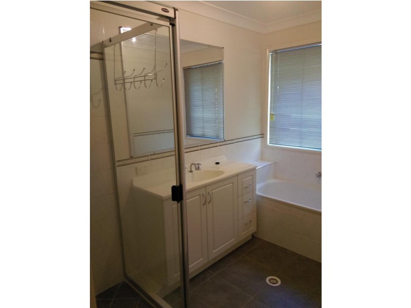 31 Samuel St, Calamvale QLD 4116