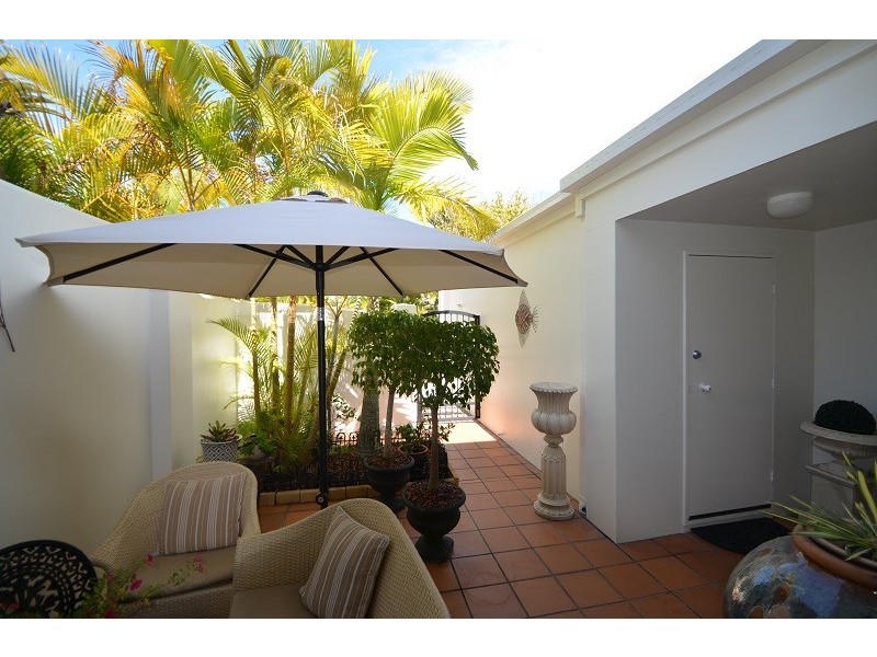 27/100 Cotlew St East, Southport QLD 4215