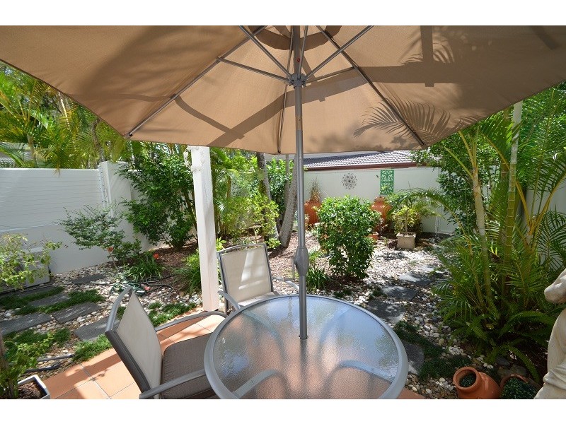 27/100 Cotlew St East, Southport QLD 4215