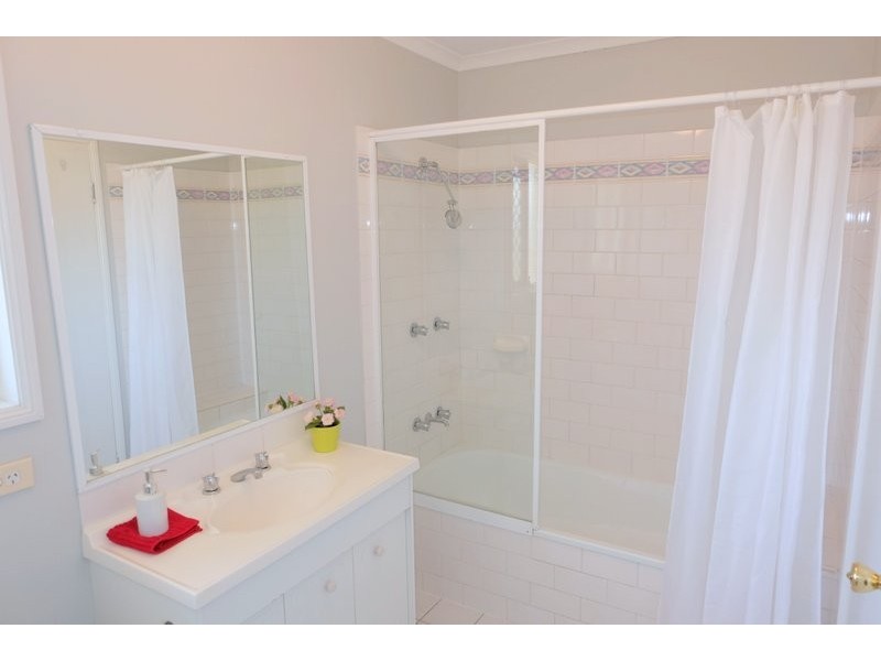 11 Rebecca Way, Slacks Creek QLD 4127