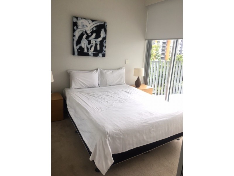 8/89 Lambert St, Kangaroo Point QLD 4169