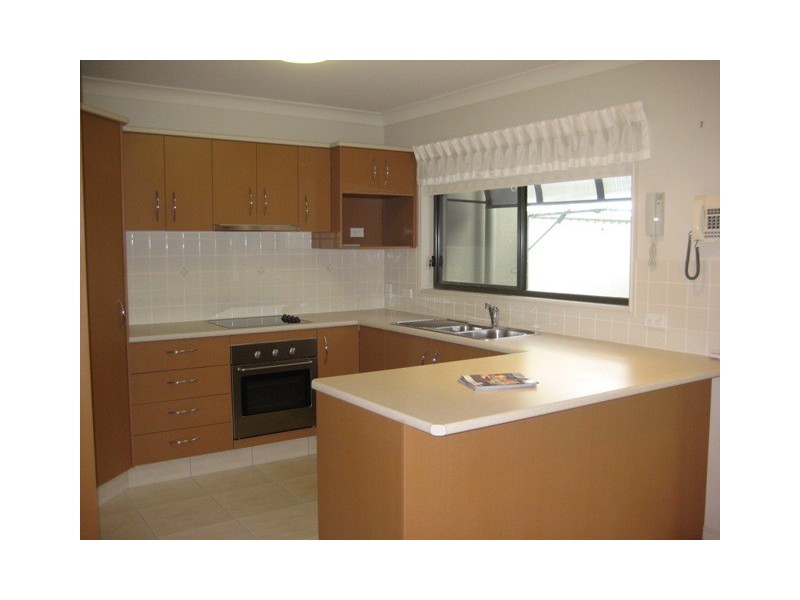 2 North Shore Ave, Varsity Lakes QLD 4227