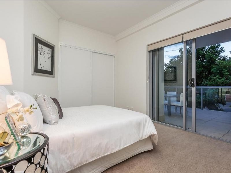 30 Riverview Terrace, Indooroopilly QLD 4068