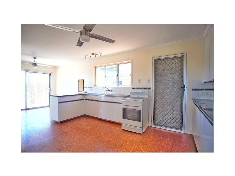 28 Fernshaw St, Macgregor QLD 4109