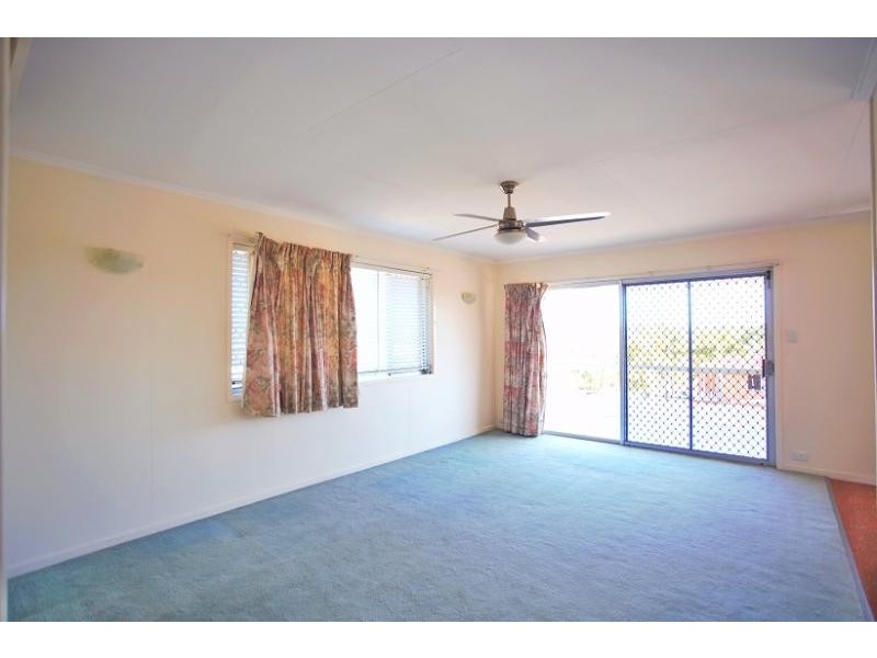 28 Fernshaw St, Macgregor QLD 4109