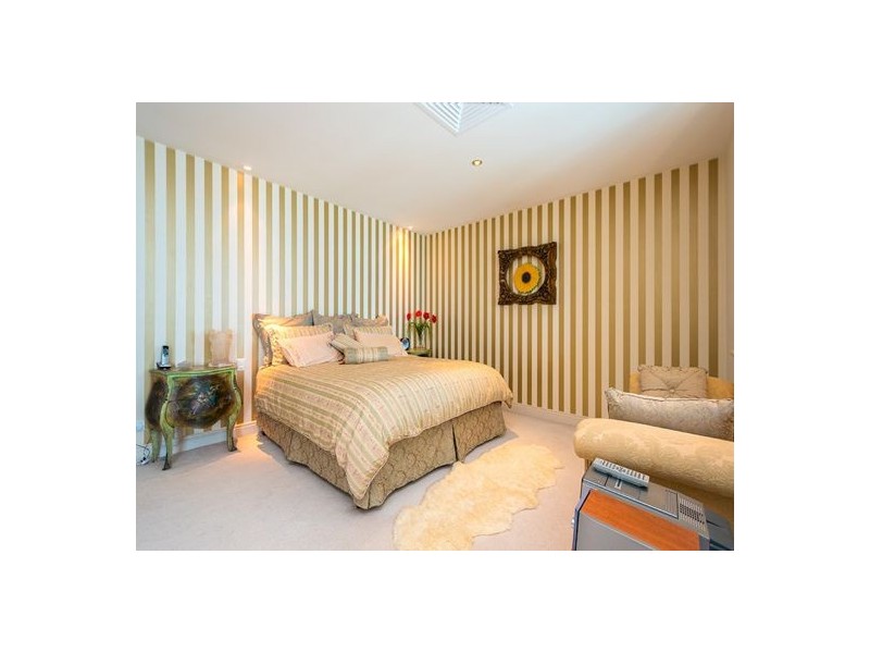 96/100 Old Burleigh Road, Broadbeach QLD 4218