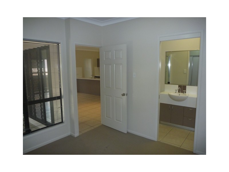 72 Lemongrass Lane, Kirwan QLD 4817