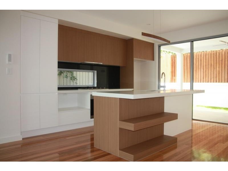 38 Middle Street, Highgate Hill QLD 4101