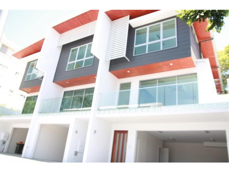 38 Middle Street, Highgate Hill QLD 4101