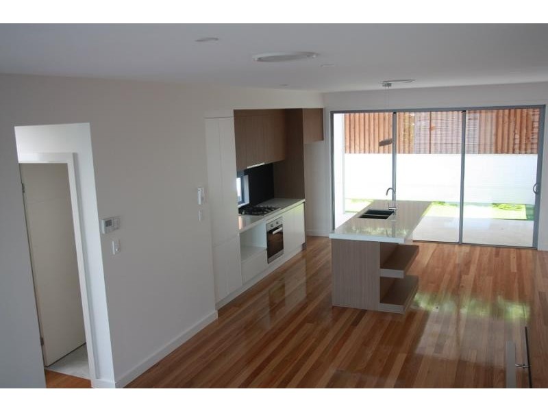 38 Middle Street, Highgate Hill QLD 4101