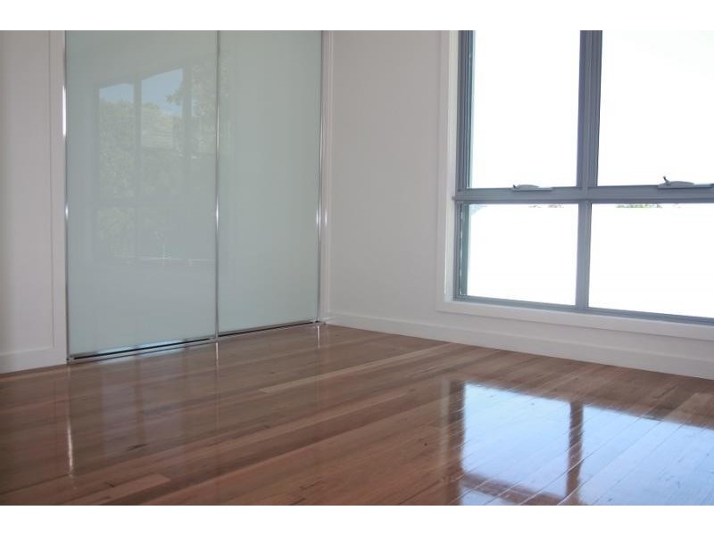 38 Middle Street, Highgate Hill QLD 4101