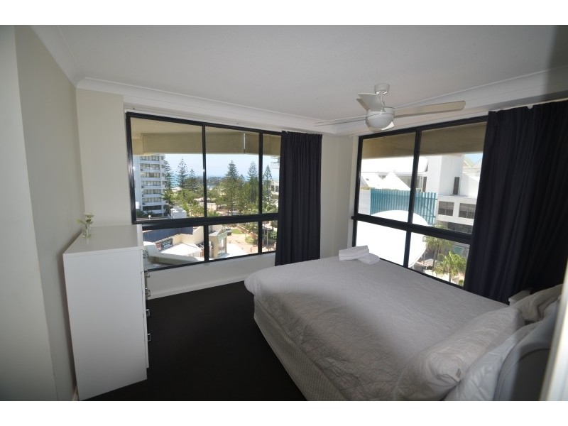 73/15 Victoria Ave, Broadbeach QLD 4218